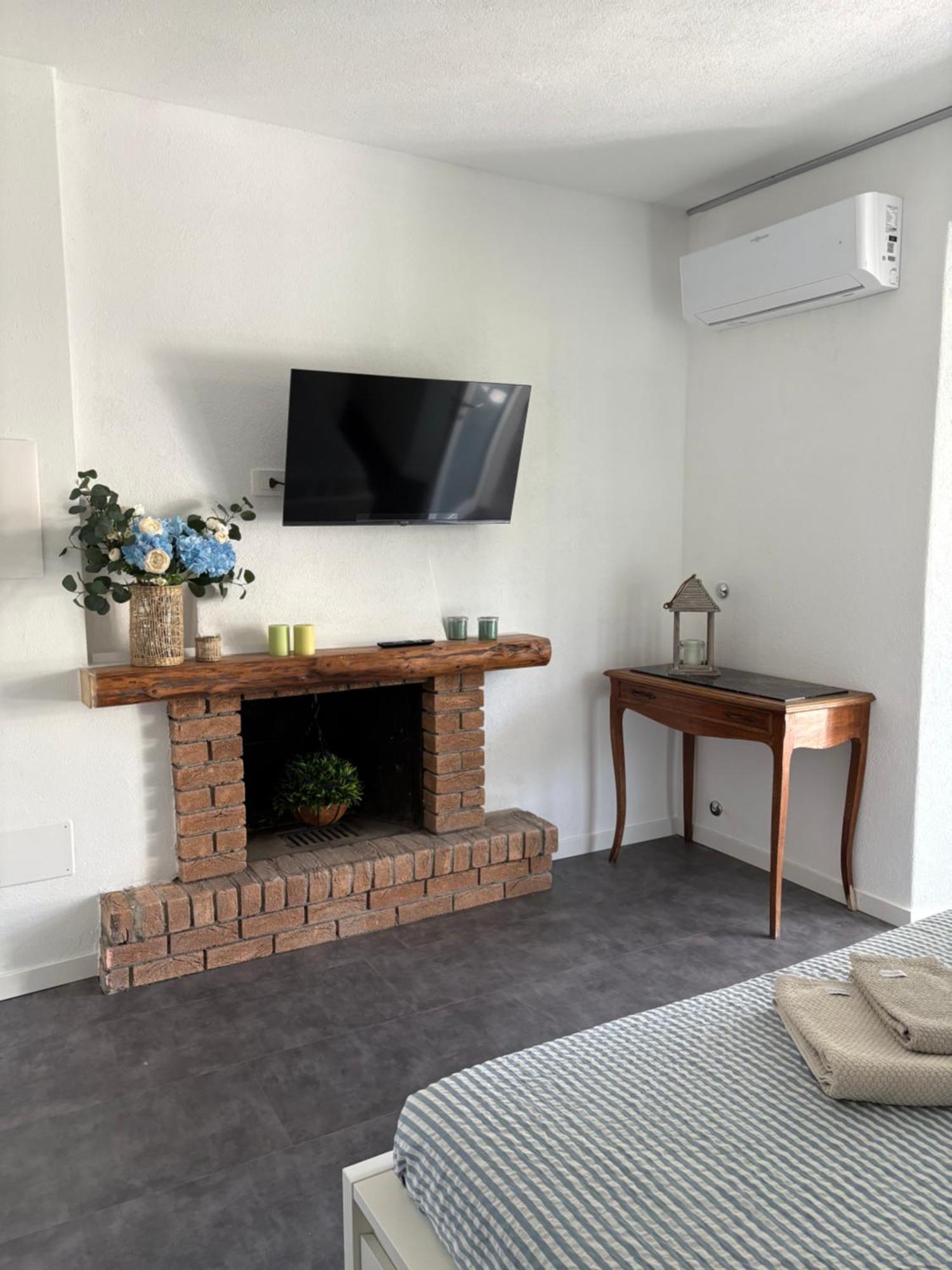 Casa Ilde Apartment Lierna Ngoại thất bức ảnh